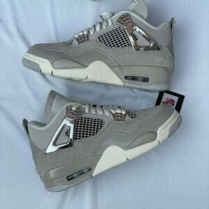 J4 cool grey